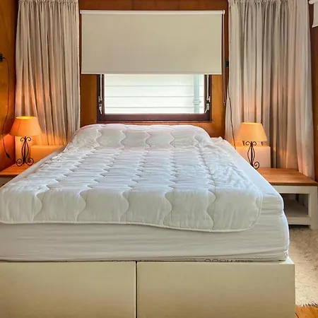 Beautiful Ship-boat In With Wifi And 2 Bedrooms Båthotell